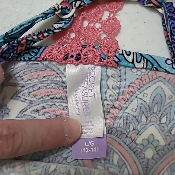 💰 Secret Treasures women's gown size Large (12-14) - Picture 4 of 5